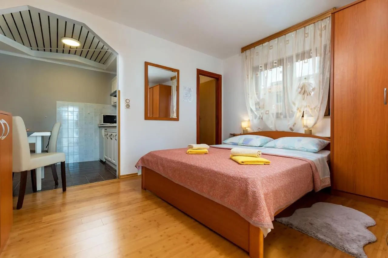 Apartments Kristina Rovinj Hırvatistan